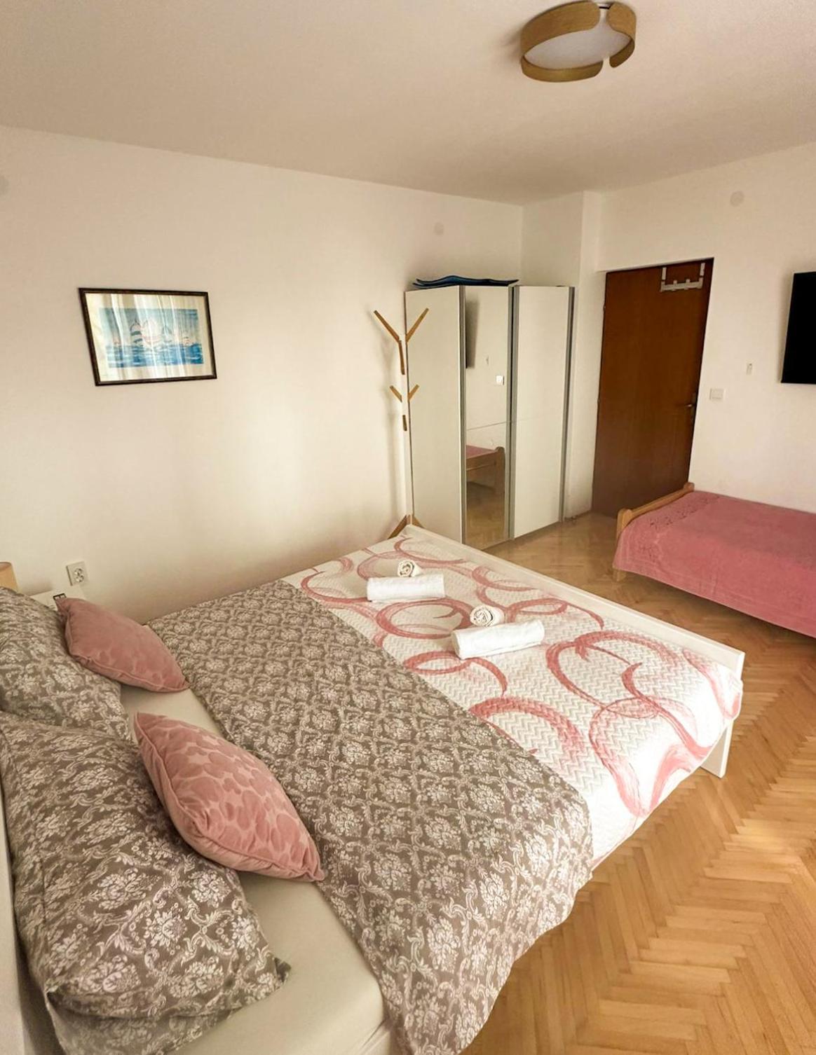 Apartment Oja Malinska Buitenkant foto